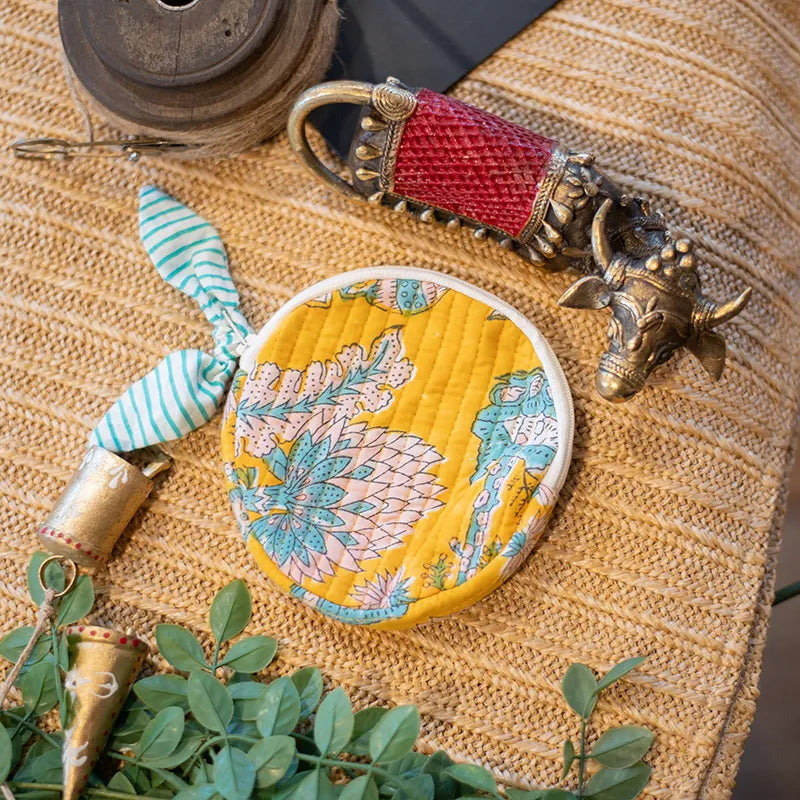 The Round Pouch