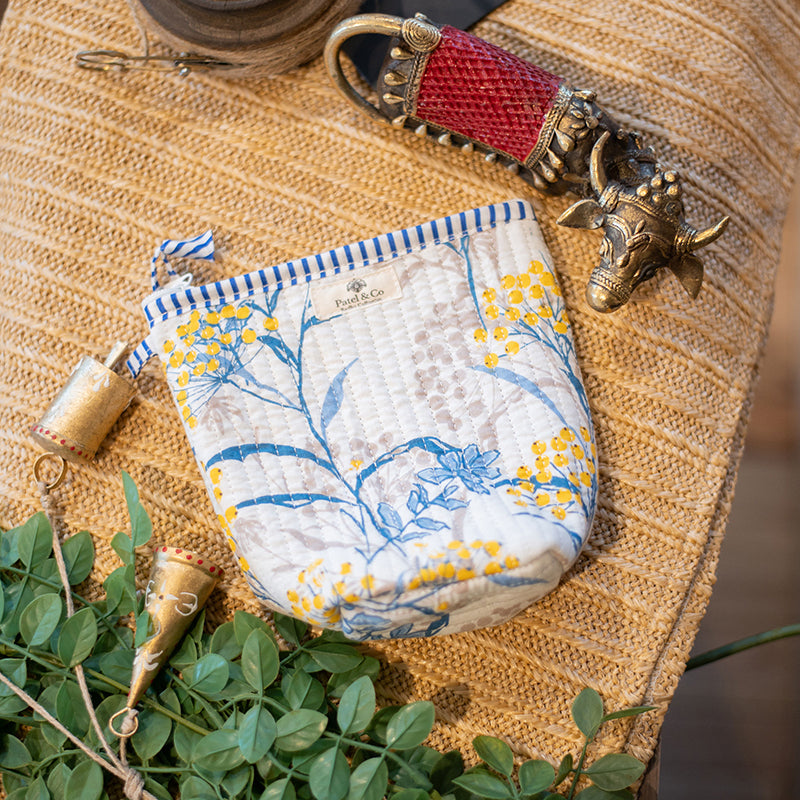 The Taar Pouch