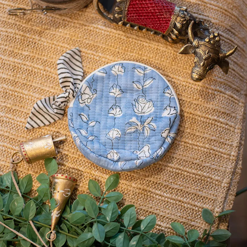 The Round Pouch